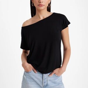 LAST CHANCE NWT Express Shirt London Relaxed Tee Off Shoulder Black Medium 8/10